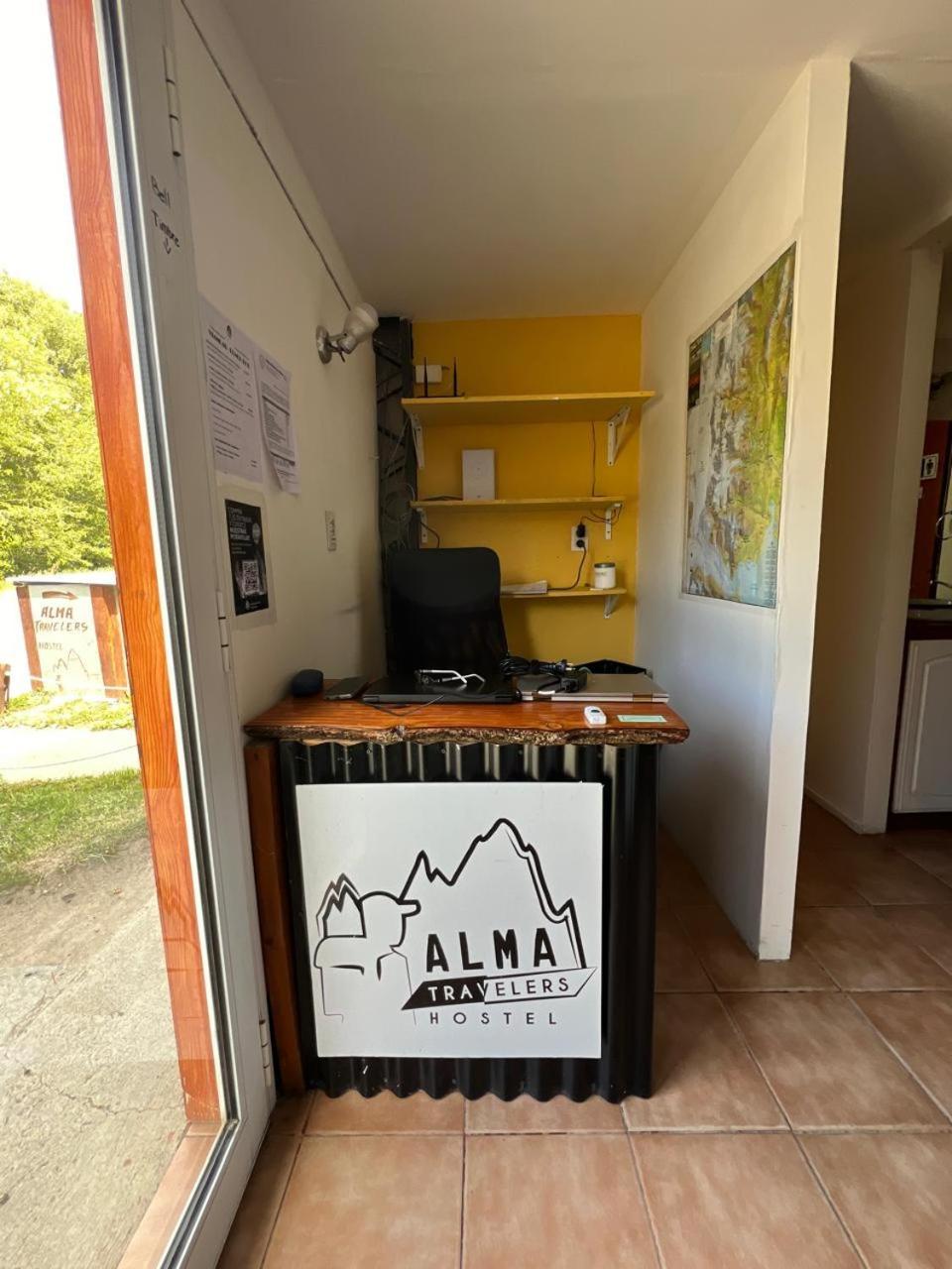 Alma Travelers Vandrarhem El Chalten Exteriör bild